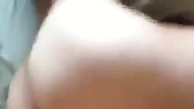 Dar amcık, Kazak aletine boşalma yiyor.